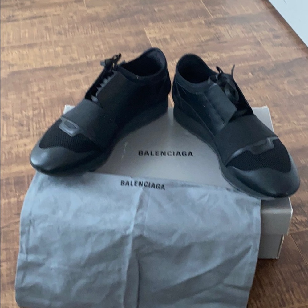 Balenciaga race runners